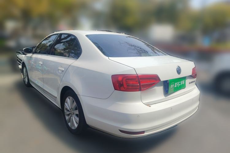 Used Volkswagen Sagitar 2015 1.6L Automatic Comfort Model
