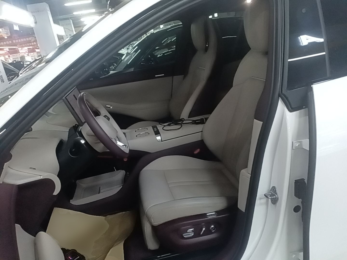 Xiaomi Auto YU7 2025 Ultra-Long Range Rear-Wheel Drive Version — снимка 17