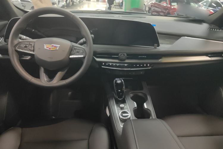 Used Cadillac XT4 2024 28T Two-Wheel-Drive Luxury Version
