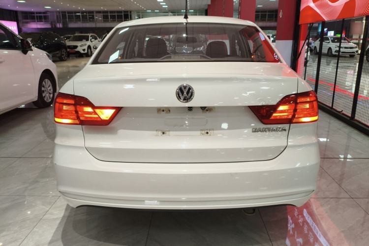 Used Volkswagen Santana 2016 1.4L Manual Fashion Edition
