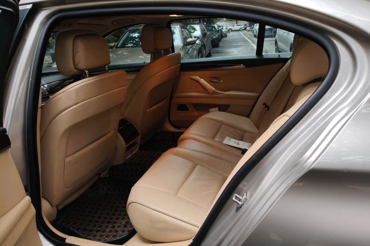 Used BMW 5 Series 2012 523Li Luxury Model
