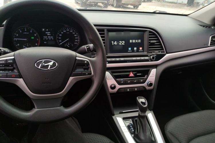 Used Hyundai Elantra (6th Generation / Lingdong) 2016 1.6L Automatic ZhiXuan – Elite Version Center Console