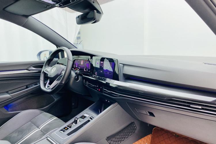 Used Volkswagen Golf 2021 280TSI DSG R-Line Interior 5