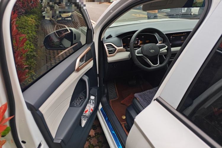 Used Volkswagen Tharu 2024 300TSI Two-Wheel-Drive Moonlight Edition Driver Seat