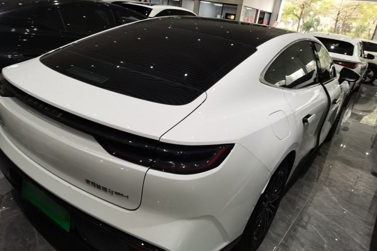 Used Geely Galaxy Galaxy 8 2025 130km EM-i Deluxe Edition