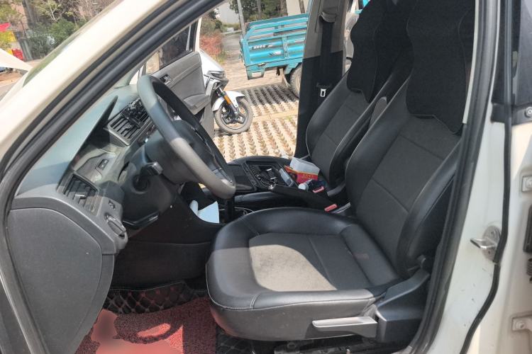 Used Volkswagen Santana 2015 1.6L Manual Comfort Edition
