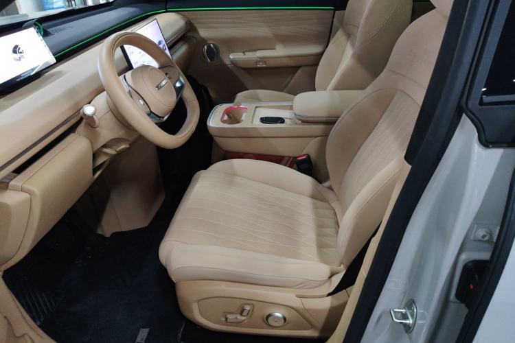 Used EXEED Star Era ET 2024 Extended-Range 240 Ultra All-Wheel Drive Left Front Seat