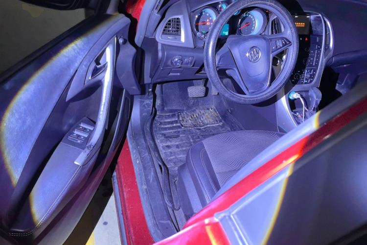 Used Buick GT 2013 XT 1.6L Automatic Fashion Edition