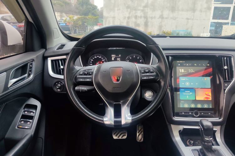 Used Roewe RX5 2018 20T Two-Wheel Drive Automatic Internet Smart Edition
