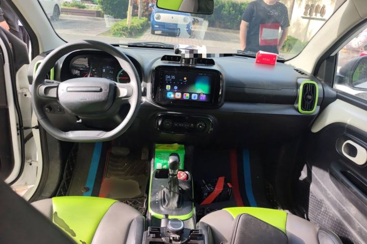 Used Roewe Clever 2021 302 km New Four-Seater Super-Efficient Version
