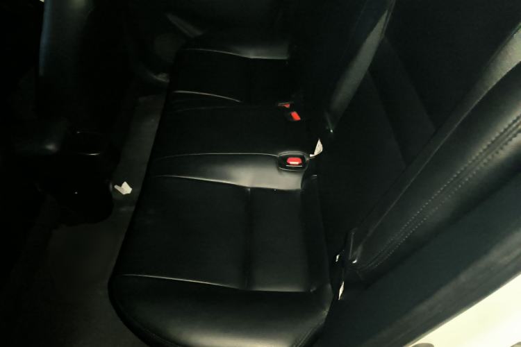 Used Toyota YARiS L Zhi Xiang 2017 1.5E CVT Dynamic Edition Interior 4