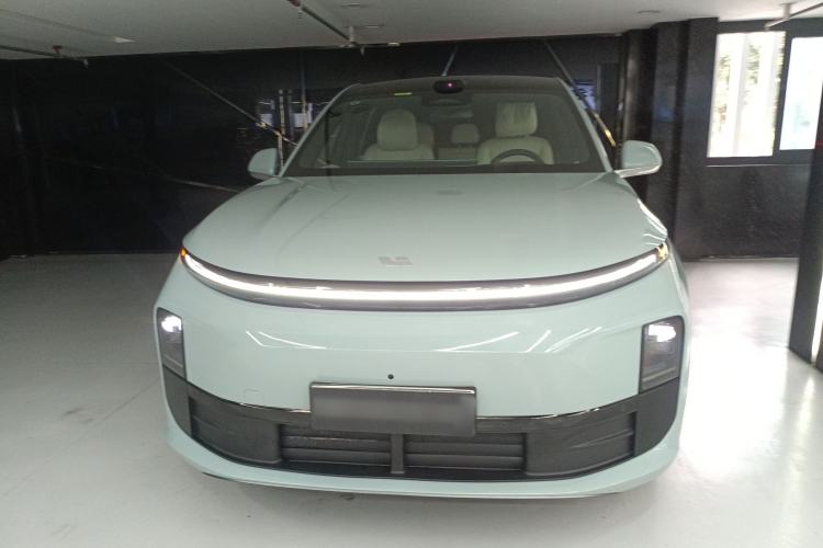 Used Li Auto L6 2025 Pro Smart Refresh Edition Front