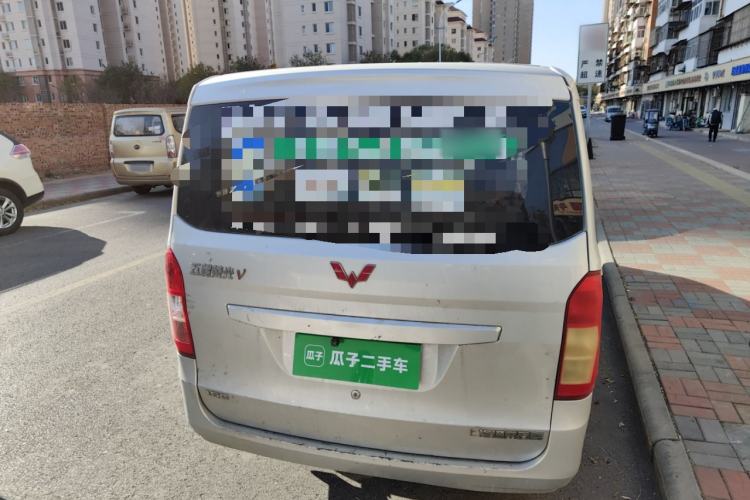 Used Wuling Rongguang V 2018 1.5L Standard Version
