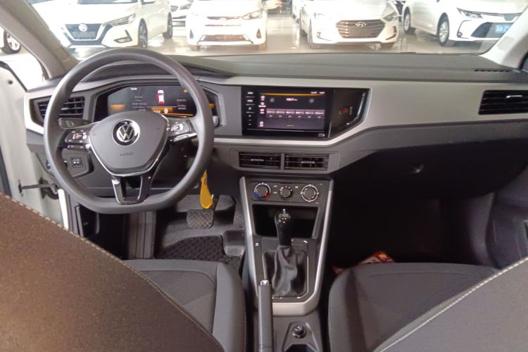 Used Volkswagen Polo 2023 Revised Plus 1.5L Automatic Panoramic Enjoyment Edition Center Console