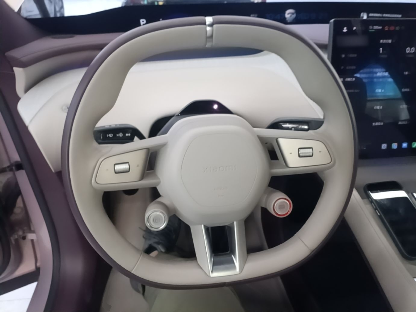 Xiaomi Auto YU7 2025 Ultra-Long Range All-Wheel Drive Pro Version — снимка 13