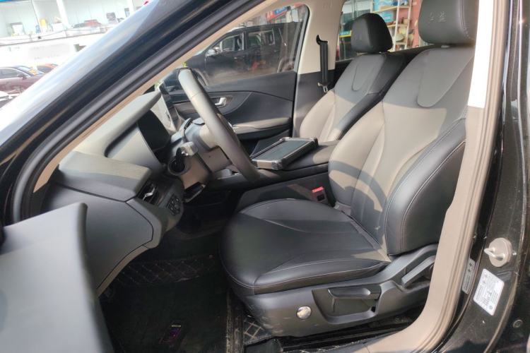 Used Hongqi E-QM5 2022 431 km Charge & Enjoy Edition
