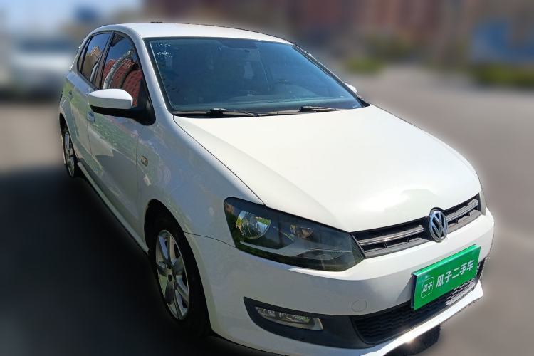 Used Volkswagen Polo 2013 1.6L Automatic Comfort Edition Front Right 45 Deg