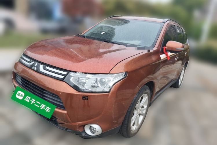 Used Mitsubishi Outlander 2013 2.4L 4x4 Luxury Navigation Edition 5 Seats