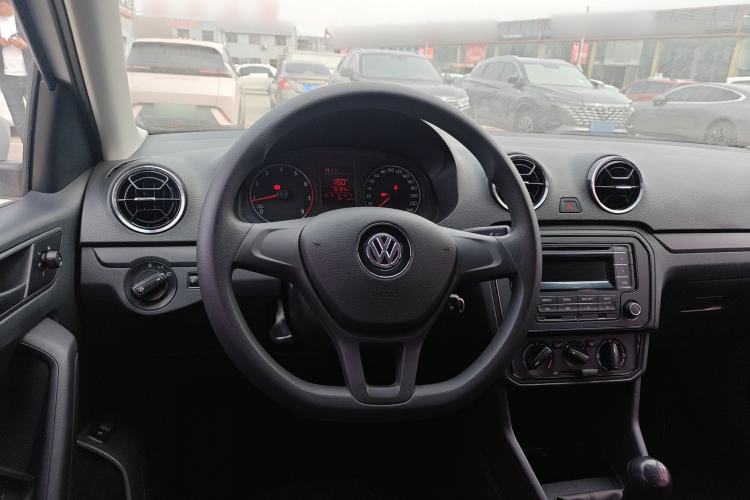 Used Volkswagen Jetta 2019 Dream Edition 1.4L Manual Fashion Version Steering Wheel