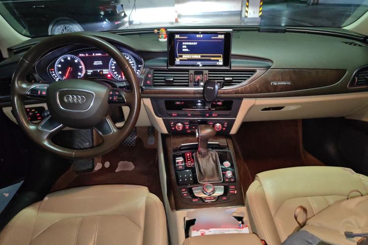 Used Audi A6L 2012 35 FSI quattro Luxury Model Center Console