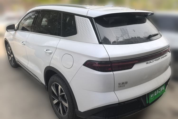 Used BYD Song Pro New Energy 2024 HONOR Edition DM-i 71KM Navigation Model
