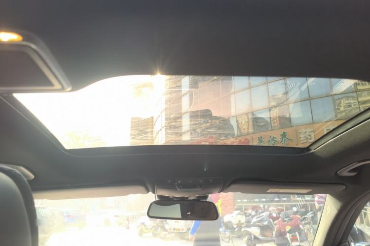 Used Mercedes-Benz GLC 2019 GLC 260 L 4MATIC Dynamic Model Headliner