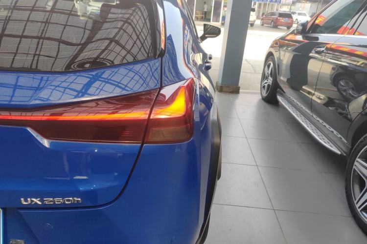 Used Lexus UX 2019 260h Explore-Cool Edition China VI Standard
