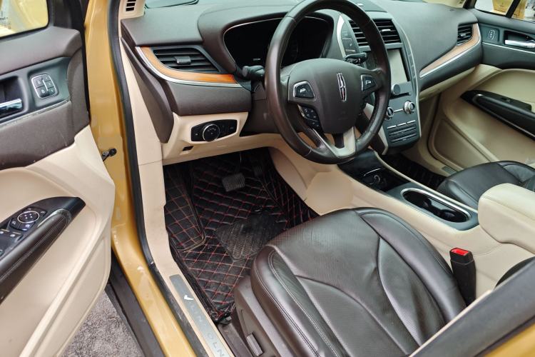 Used Lincoln MKC 2014 2.0T Two-Wheel-Drive Luxury Edition Driver Seat