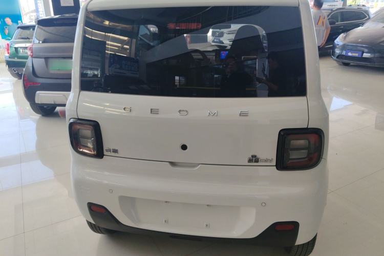 Used Geely Galaxy Panda 2024 Panda Mini 200km Endurance Bear Rear