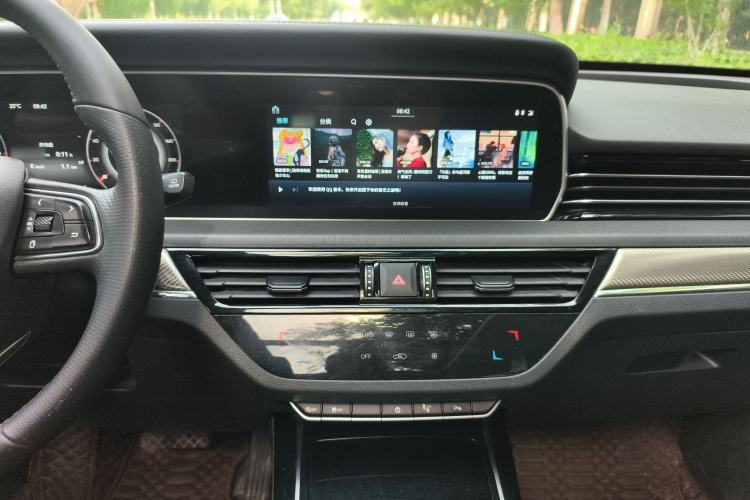 Used Hongqi HS5 2019 2.0T Smart Connect Flagship All-Wheel-Drive Version Audio And AC Panel