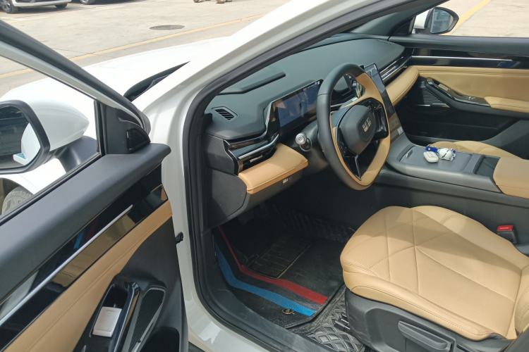 Used Geely Galaxy L6 2023 60km PLUS Driver Seat