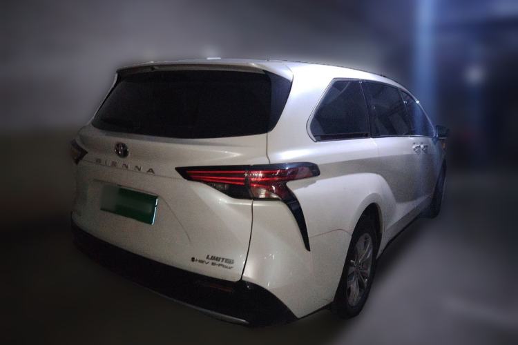 Used Toyota SIENNA 2024 2.5L Hybrid Four-Wheel Drive Prestige Edition Rear Right 45 Deg