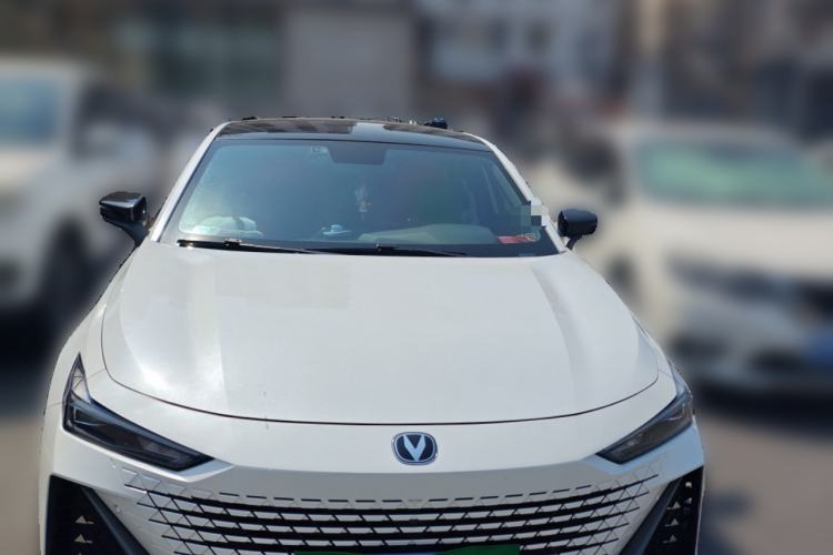 Used Changan UNI-V 2022 1.5T Prestige Version
