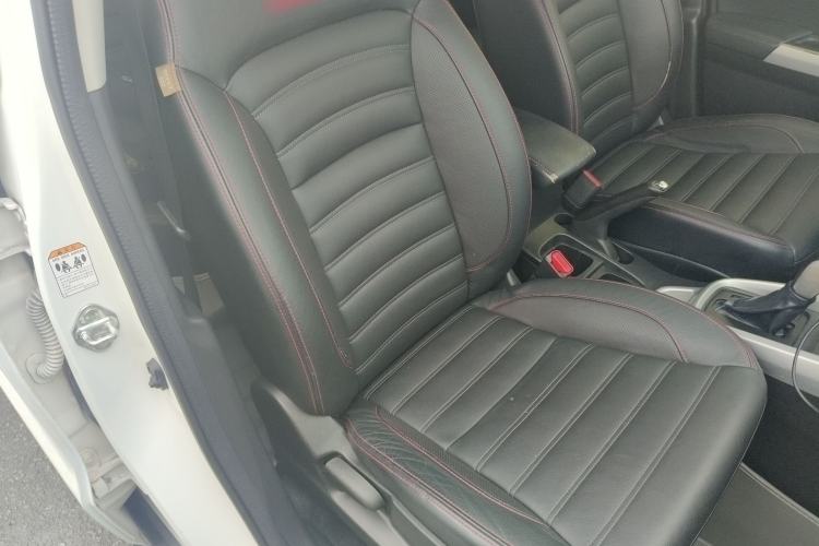 Used Suzuki Vitara 2016 1.4T Automatic Two-Wheel Drive Luxury Version Right Front Seat