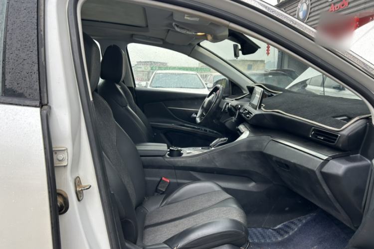 Used Peugeot 5008 2017 350THP 5-Seat Elite Edition
