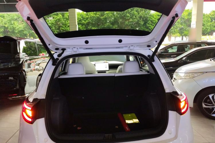 Used Geely Galaxy Geome 2025 UP 410km Exploration Edition Trunk