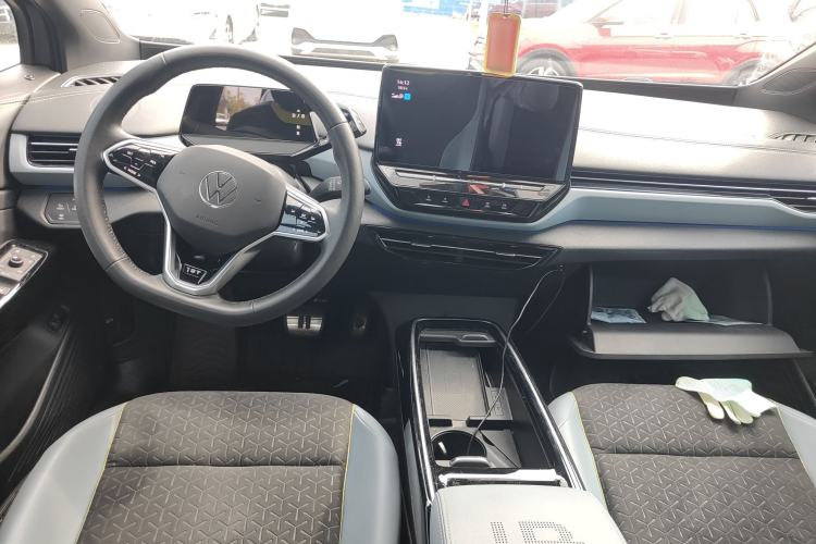 Used Volkswagen ID.4 X 2021 Pro Smart Long-Range Edition Center Console