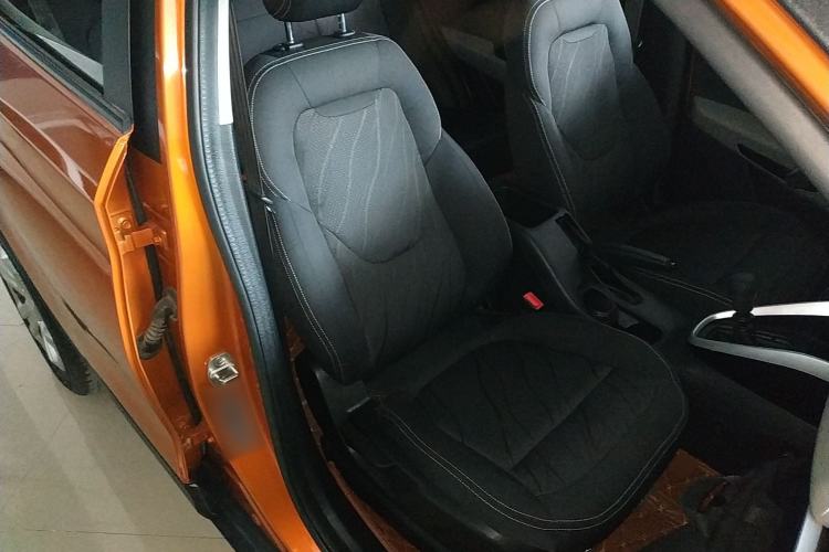 Used Baojun 510 2017 1.5L manual Comfort trim