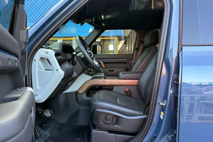 Used Land Rover Defender 2023 Facelift 110 3.0T P400 X-DYNAMIC HSE Left Front Seat