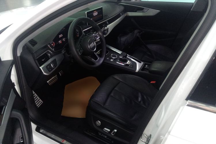 Used Audi A4L 2018 30th Anniversary Edition 40 TFSI Fashion Model