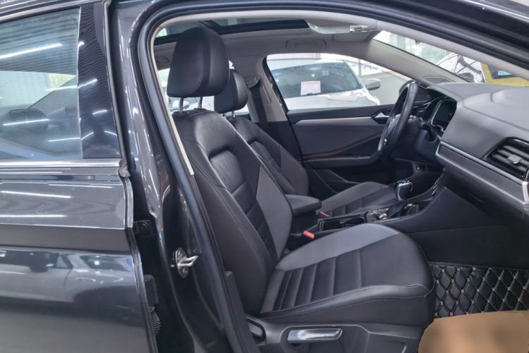 Used Volkswagen Sagitar 2021 280TSI DSG Comfort Connect Edition Right Front Seat