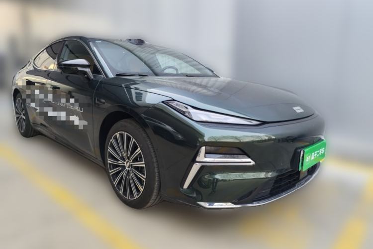 Used Geely Galaxy 8 2025 130km EM-P Starship Edition Front Right 45 Deg