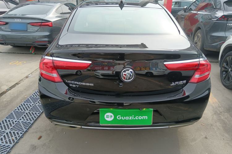 Used Buick LaCrosse 2018 28T Elite Edition Rear