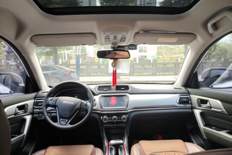 Used Haval H2 2018 Blue Label 1.5T Dual-Clutch Two-Wheel-Drive Prestige Model
