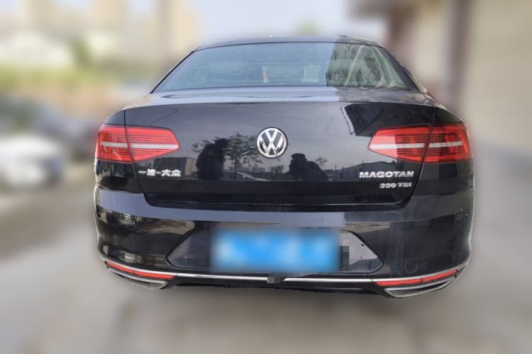 Used Volkswagen Magotan 2017 330TSI DSG Luxury Model Rear