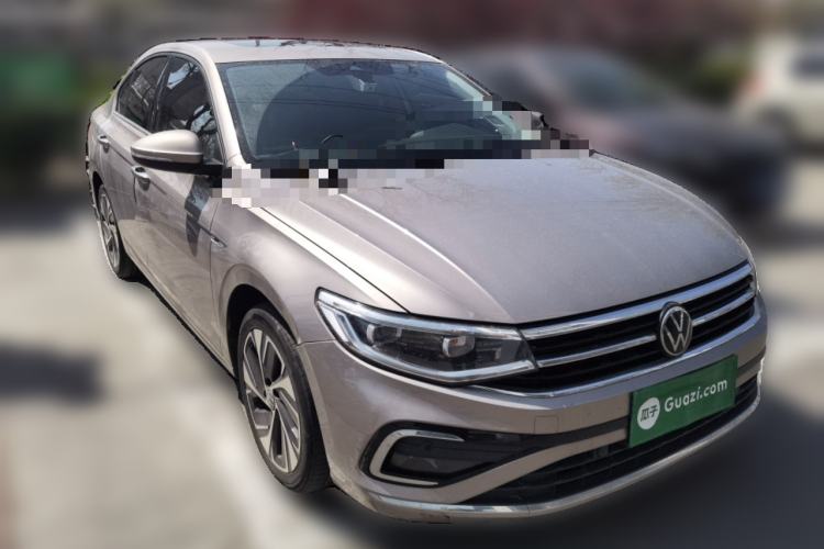 Used Volkswagen Bora 2023 280TSI DSG Prestige Edition Front Right 45 Deg