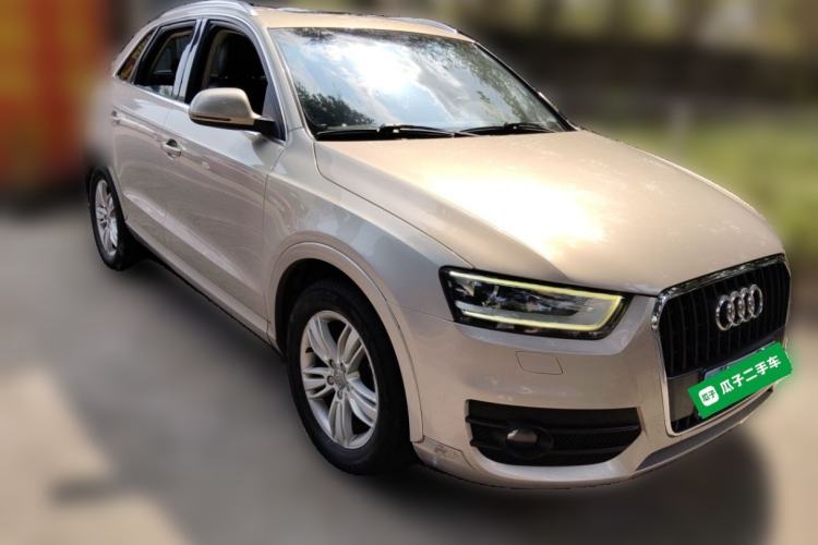 Used Audi Q3 2015 35 TFSI quattro Technology Edition Front Right 45 Deg