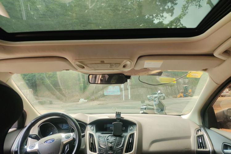 Used Ford Focus 2012 Sedan 1.6L Automatic Fashion Edition