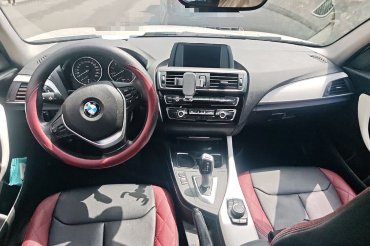 Used BMW 1 Series 2016 118i Leading Model Center Console