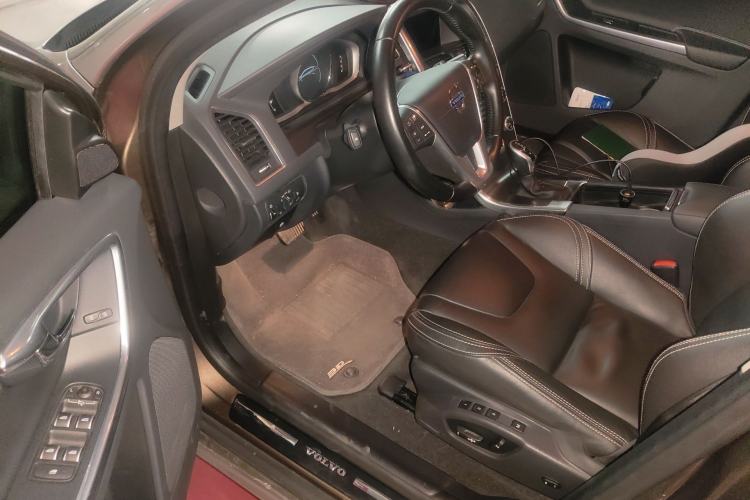 Used Volvo XC60 2015 T5 AWD Zhiyuan Edition Driver Seat